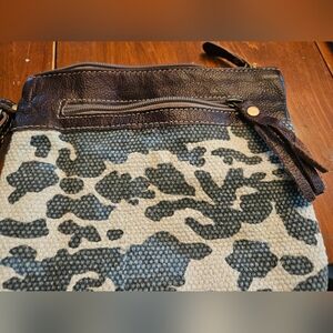 NWT Stylish Camouflage Patterned Women's Wristlet